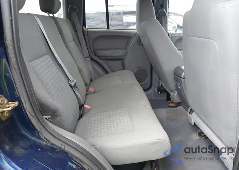 2007 Jeep Liberty Sport from USA, damaged, VIN 1J4GL48K67W675579